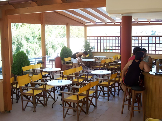 Food & Drinks, Andy's Plaza, Crete