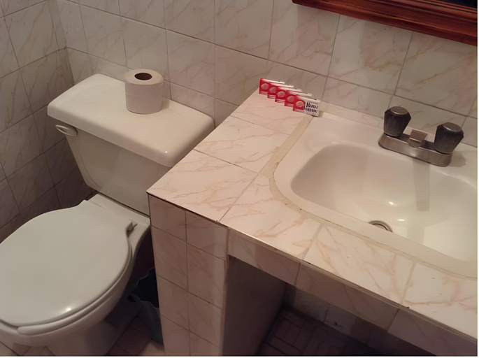 Bathroom 3, Hotel Avenida Ixmiquilpan, Ixmiquilpan