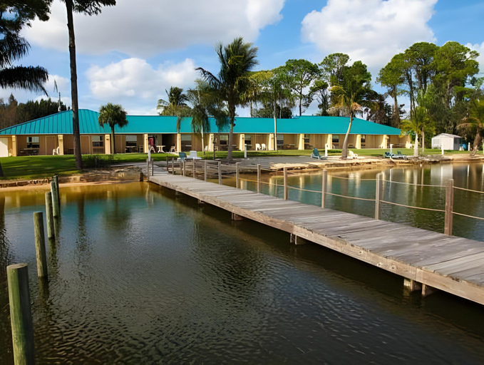Sport & Beauty, Lake Grassy Inn & Suites, Highlands