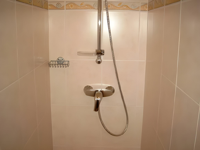 Bathroom 4, Logis Jum'Hotel, Haute-Marne