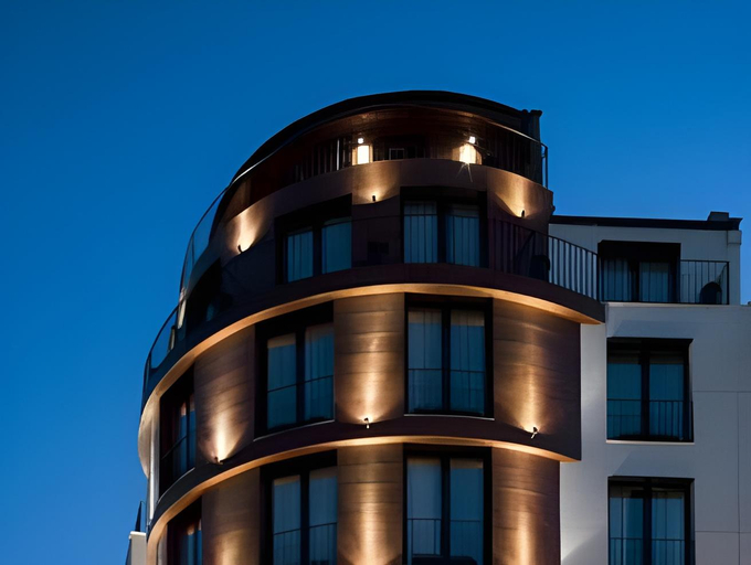 Exterior & Views