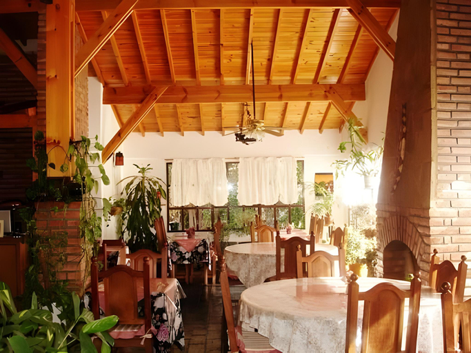 Food & Drinks, Hosteria Lida, Junín