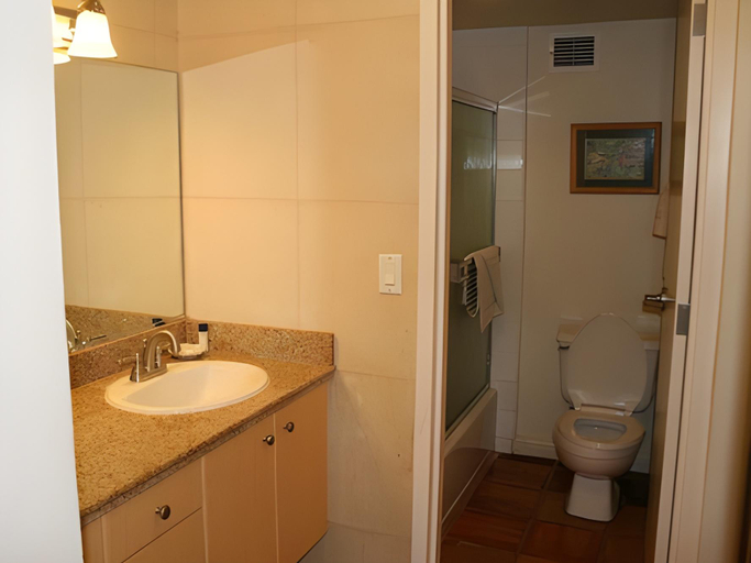 Bathroom 4, Kahana Beach Vacation Club, Maui