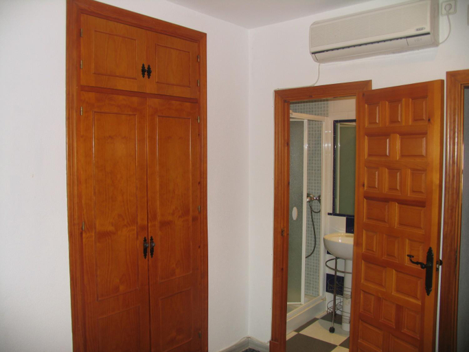 Bathroom 2, El Campanario, Cádiz