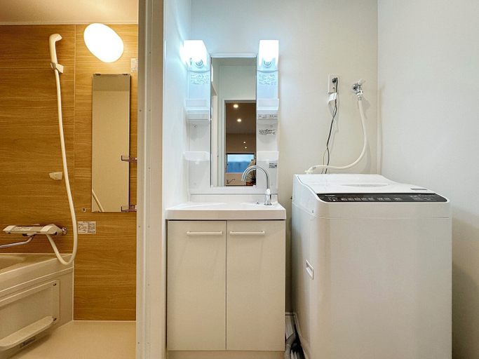 Bathroom 4, Hiroshima Hotel, Hiroshima