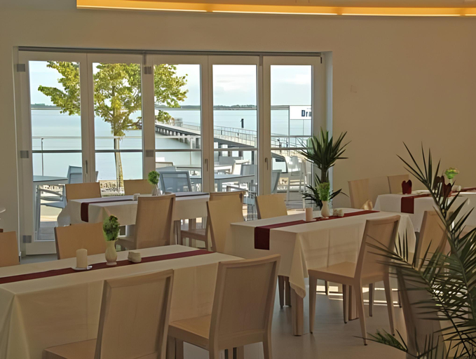 Food & Drinks 4, Strandhotel Dranske, Vorpommern-Rügen