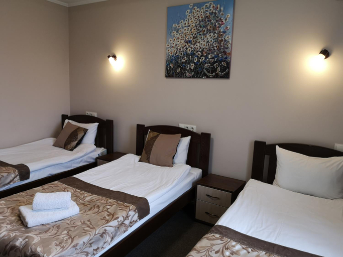Bedroom 2, Orange Hotel, L'vivs'ka
