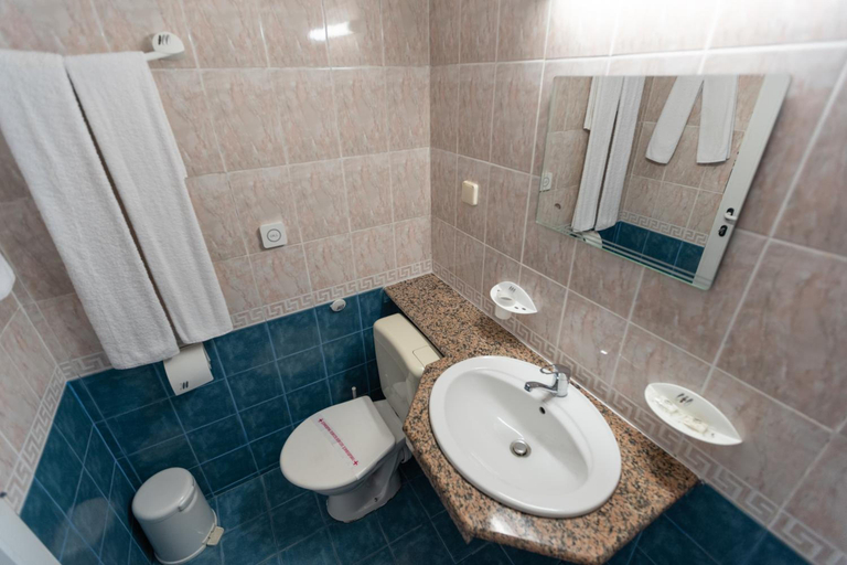 Bathroom 3, Hotel Azurro, Nesebar