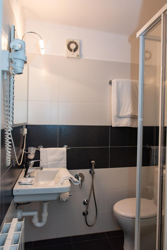 Bathroom 3