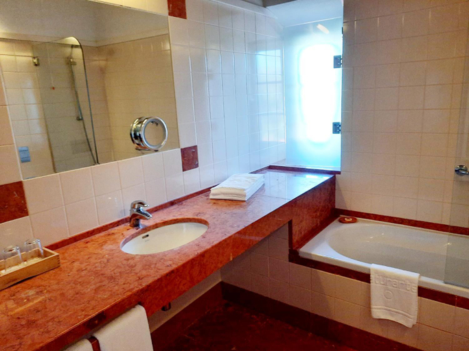 Bathroom 29