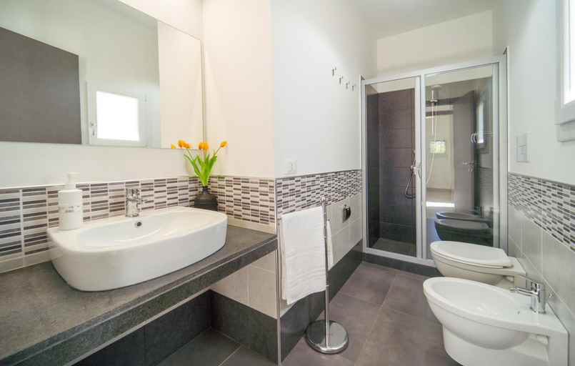 Shower 4, Casa Libasci, Agrigento