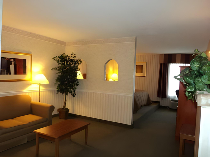 Others 5, Araamda Inn, Gwinnett