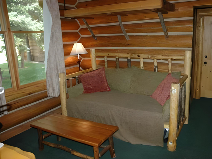 Bedroom 2, The Hatchet Resort, Teton