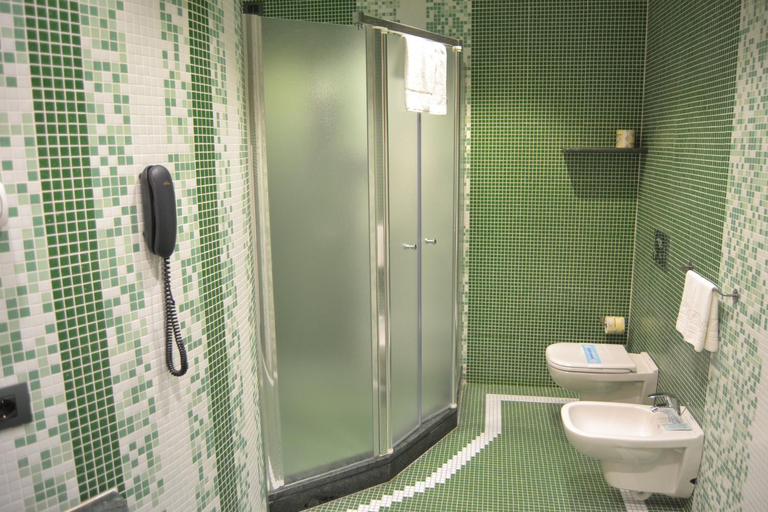Bathroom 11