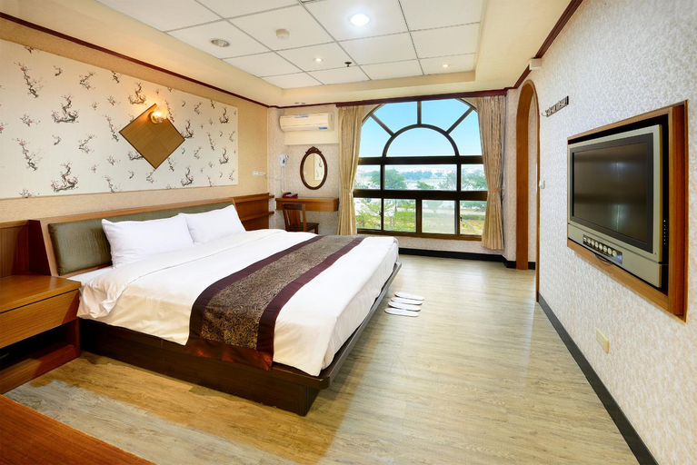 Bedroom 12
