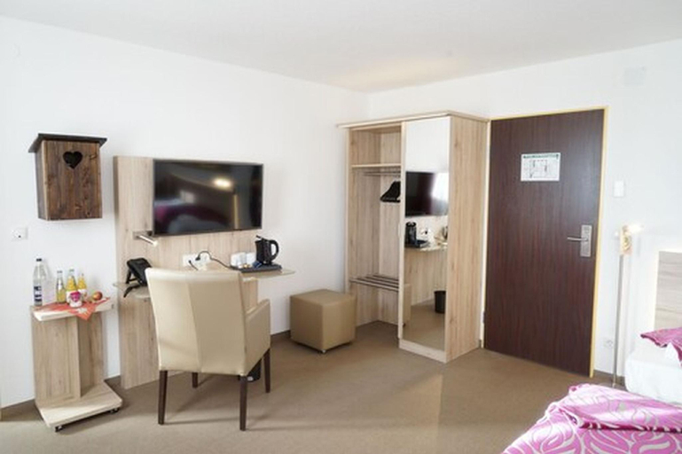 Bedroom 16