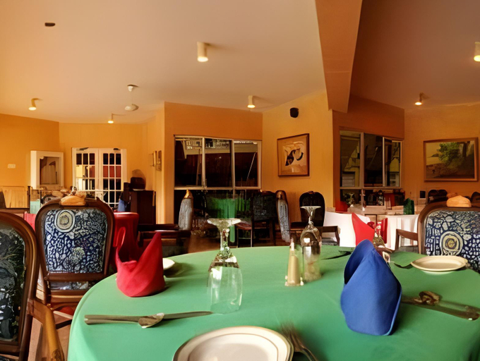 Food & Drinks 4, Altamont Court Hotel