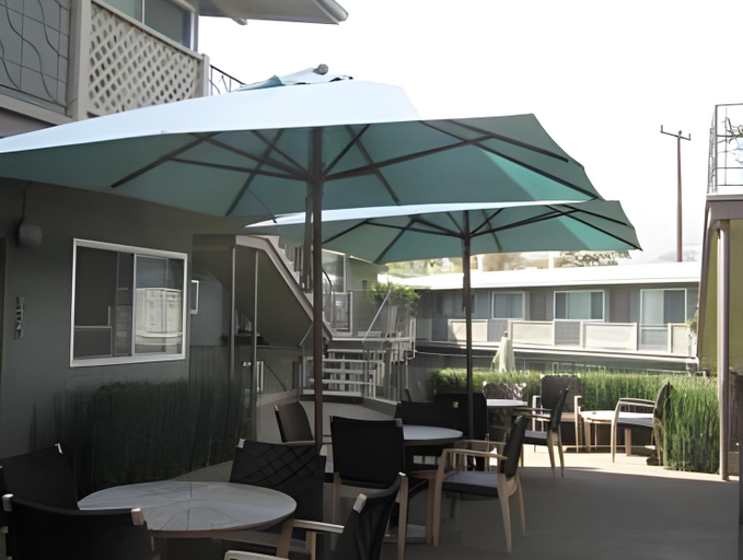 Food & Drinks 5, Inn at East Beach, Santa Barbara
