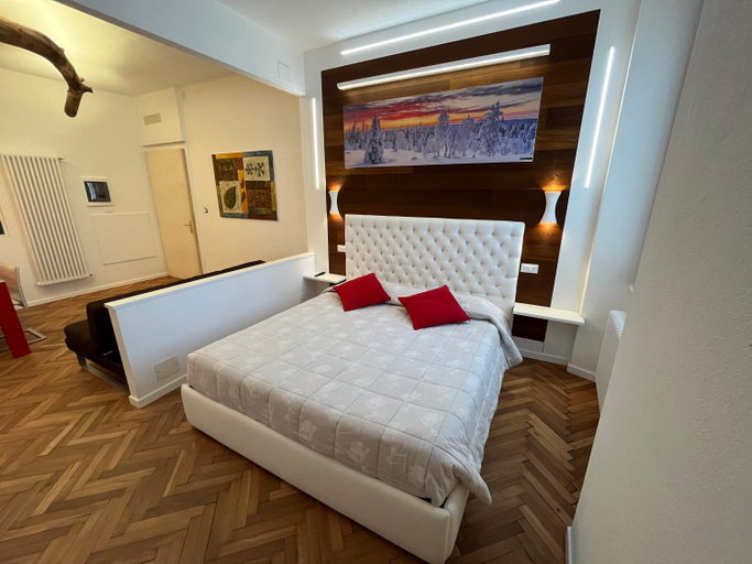 Bedroom 8