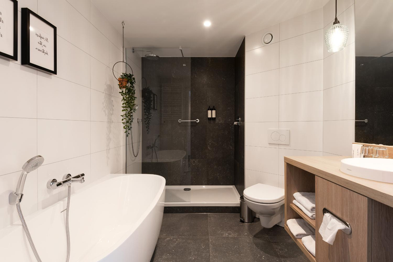 Bathroom 2, Hotel Ariane, West-Vlaanderen
