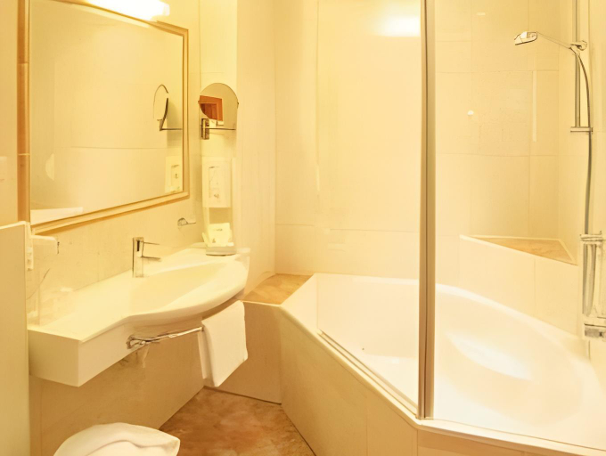 Bathroom 3, Alpenherz Hotel Garni, Schwaz
