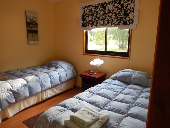 Bedroom, Kari Mapu Park, Cautín