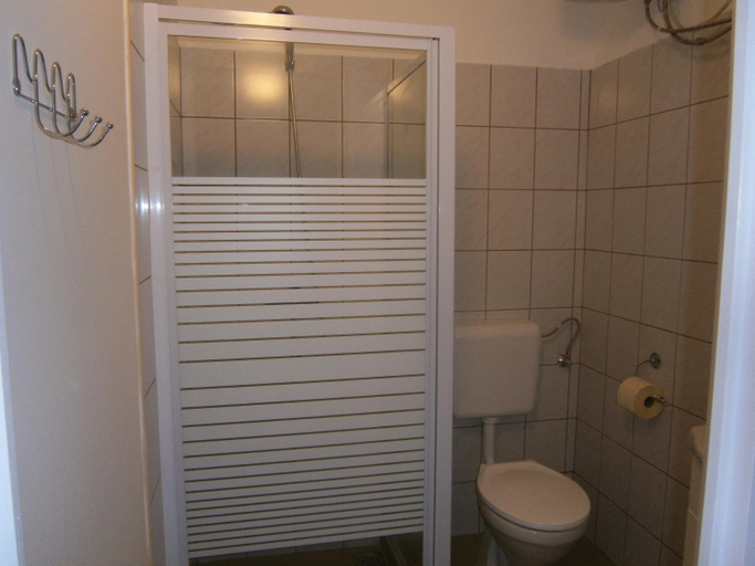 Bathroom 4, Fanni Budapest Guesthouse, Budapesti