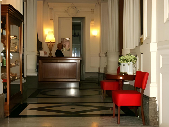 Public Area 2, Hotel L'orque Bleue, Hérault