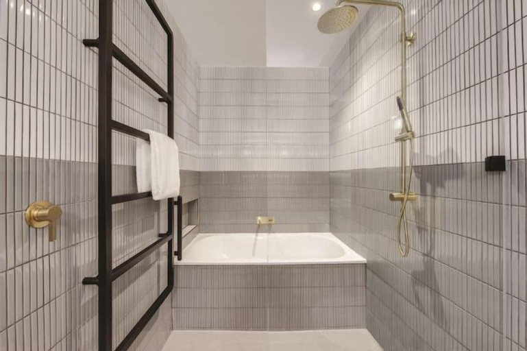Bathroom 12