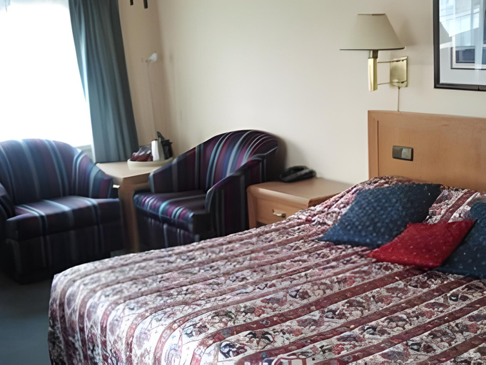 Bedroom 2, Hotel Mayflower, Leiden