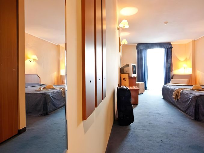Bedroom 3, Saint George Hotel & Medical Spa, Pomorie
