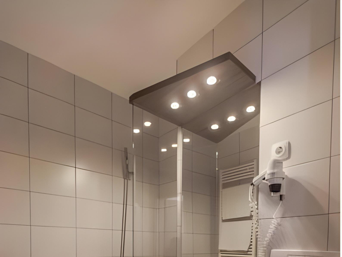 Bathroom, Premium Hotel Panorama, Siófok