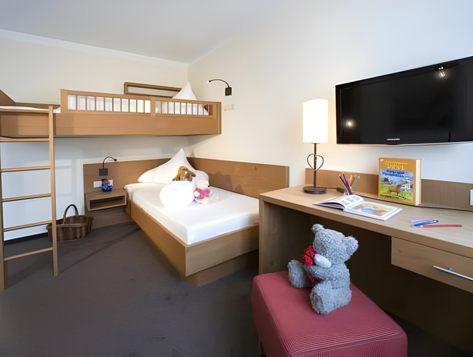 Bedroom 3, Hotel Woscherhof - 4 Sterne Superior, Schwaz