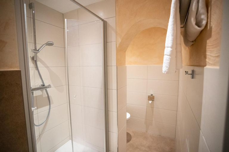 Bedroom 3, Rheinhotel Rudesheim - Wellness, Rheingau-Taunus-Kreis