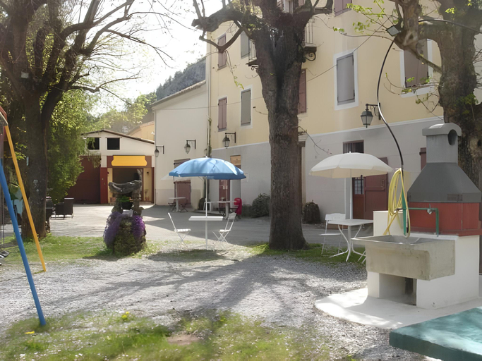 Others 4, Camping Frederic Mistral, Alpes-de-Haute-Provence
