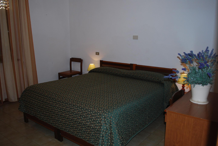Bedroom 12