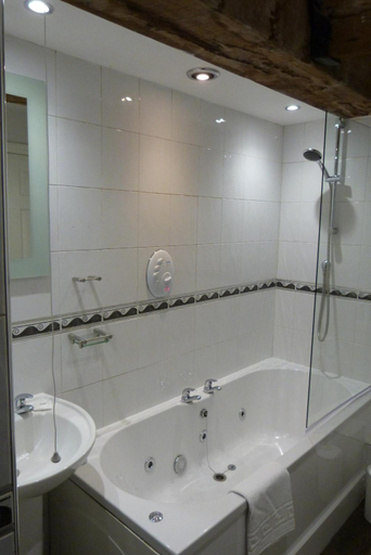 Bathroom 3, Rainford Gardens by UStay Aparthotels, Sefton