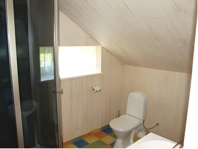 Bathroom 3, Piibelehe Guest Accommodation, Kuressaare