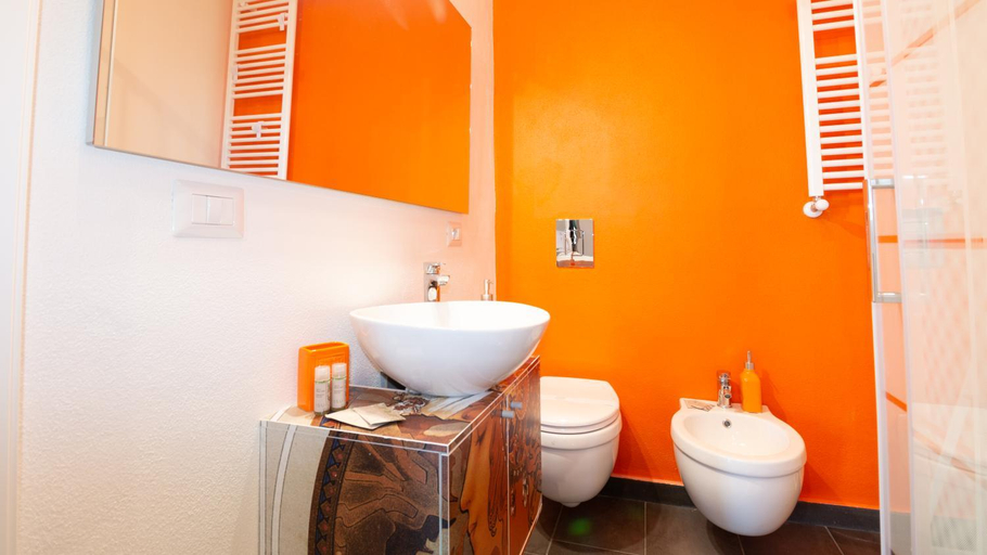Bathroom 5, Ben House, Oristano