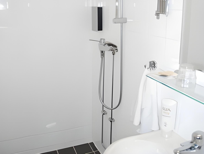 Bathroom 4, Hotel Concordia, Lund