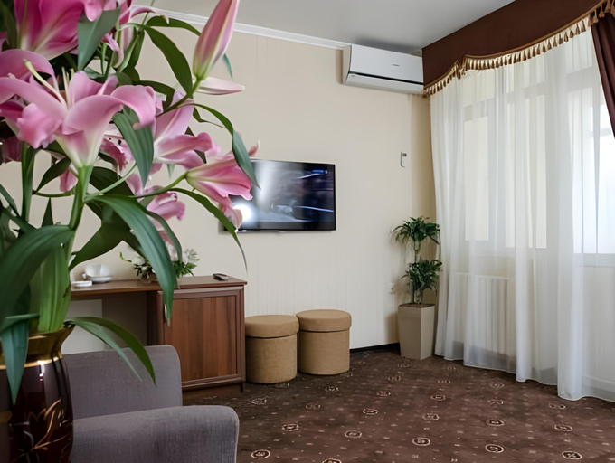 Others 5, Granat Hotel, Sochi gorsovet