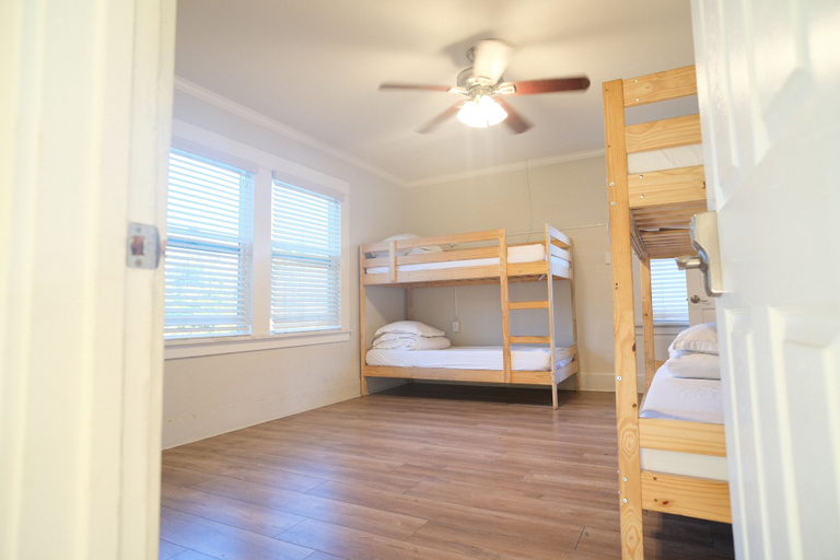 Bedroom 4, Kohzy, Los Angeles