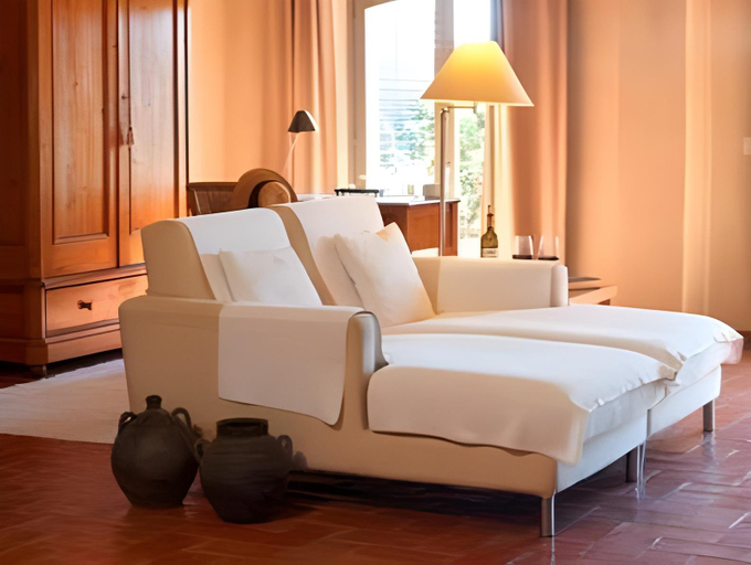 Bedroom 3, Hotel la Plaza de Madremanya, Girona