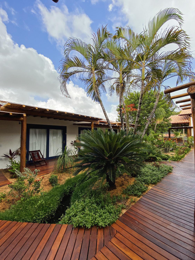 Exterior 4