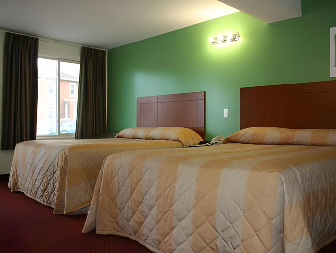Others 3, Knights Inn - Arnprior ON, Renfrew