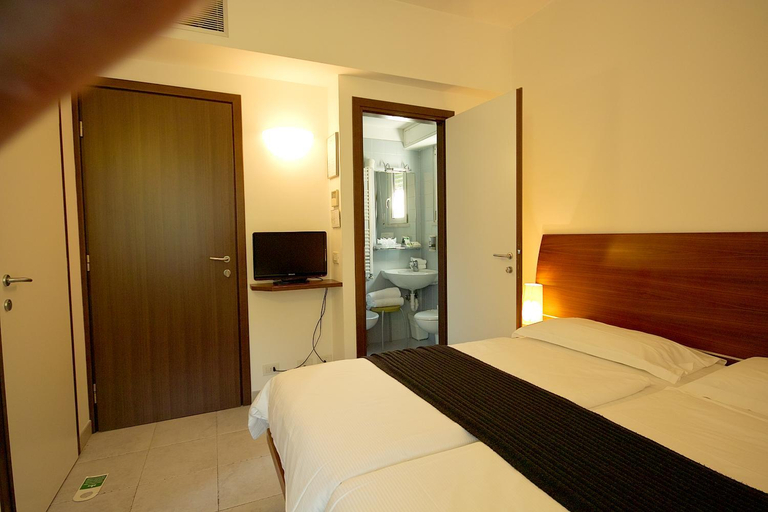 Bedroom 15