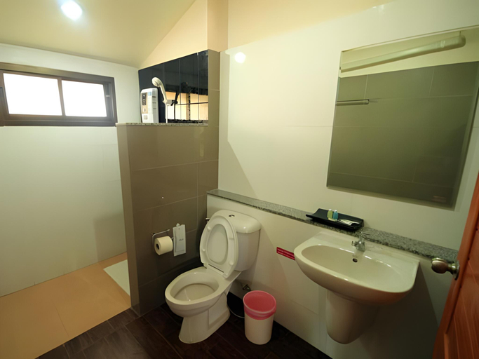 Bathroom 3, So Herbs at Home, Muang Chiang Rai