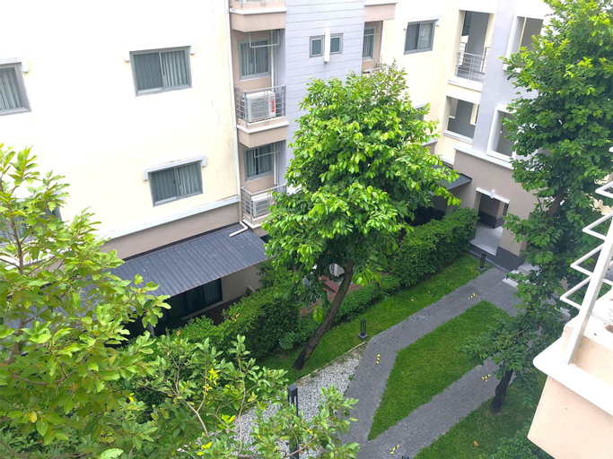 Exterior 12