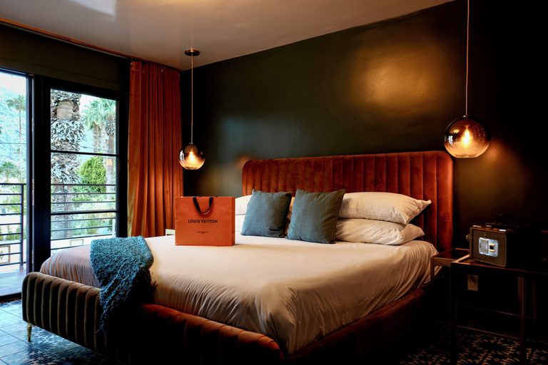 Bedroom 2, The Stardust Hotel, Riverside