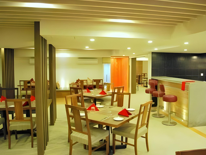 Food & Drinks 4, Hotel Dhans, Chennai